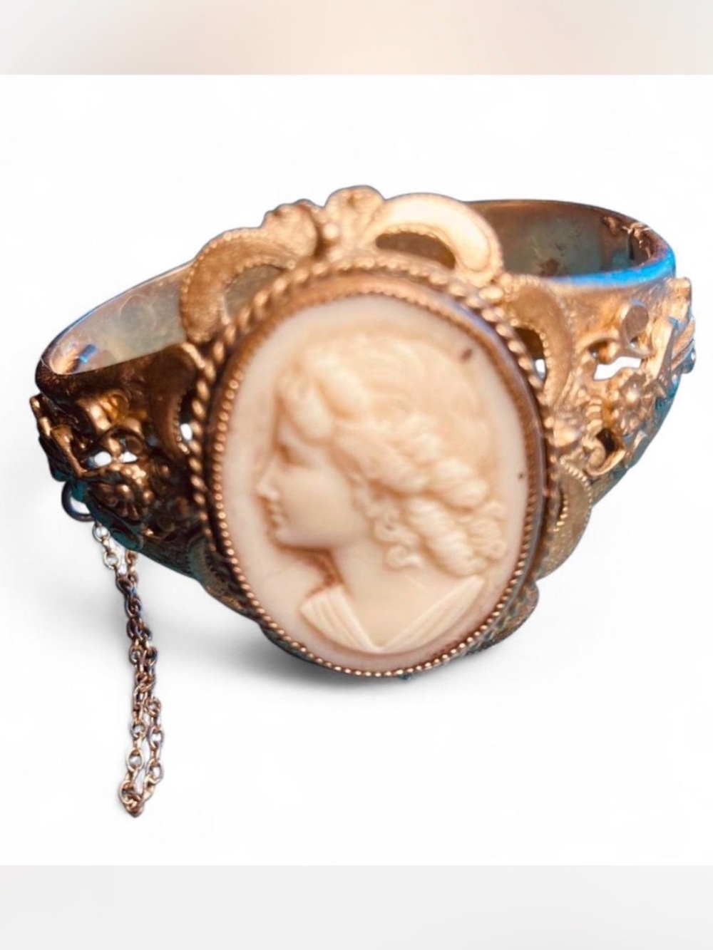 50s GP Real Stone Cameo Cuff-Bracelet